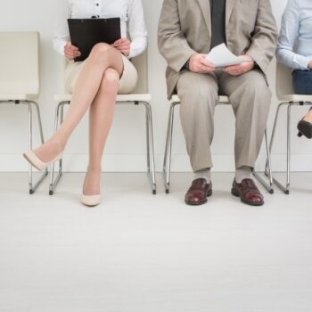 Vai contratar alguém? Cinco coisas que deve saber antes de o fazer.